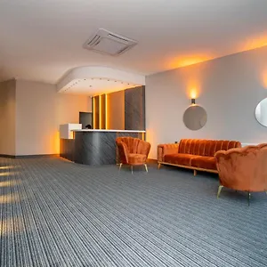  Hotel Center